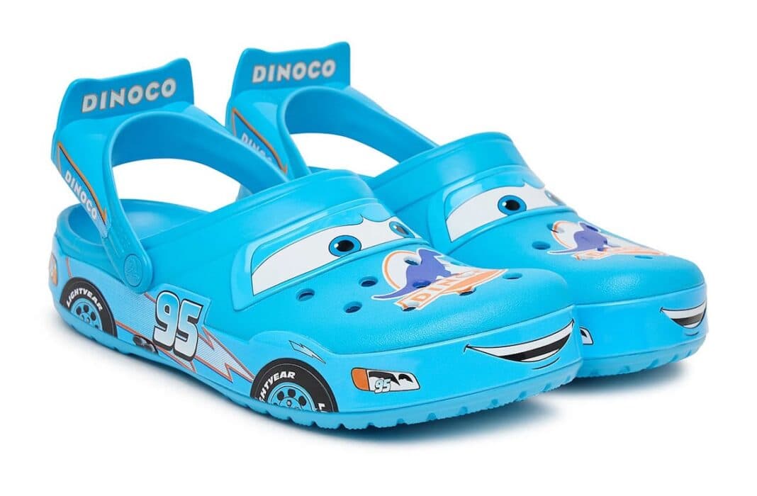 Crocs presentó la versión Dinoco del Rayo McQueen por los 20 años de Cars