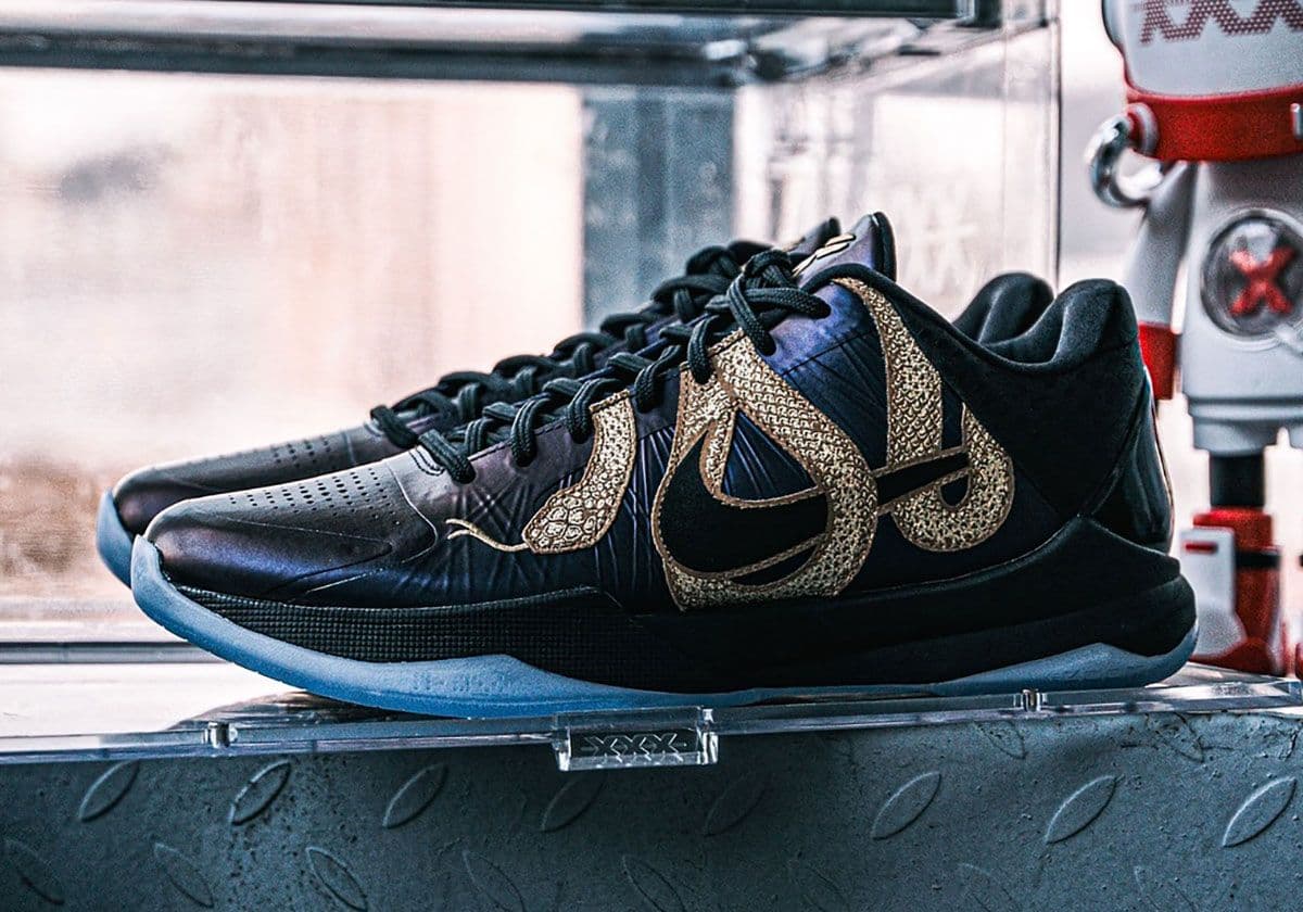Silbó la serpiente: Nike Kobe 5 Protro "Year of the Mamba"
