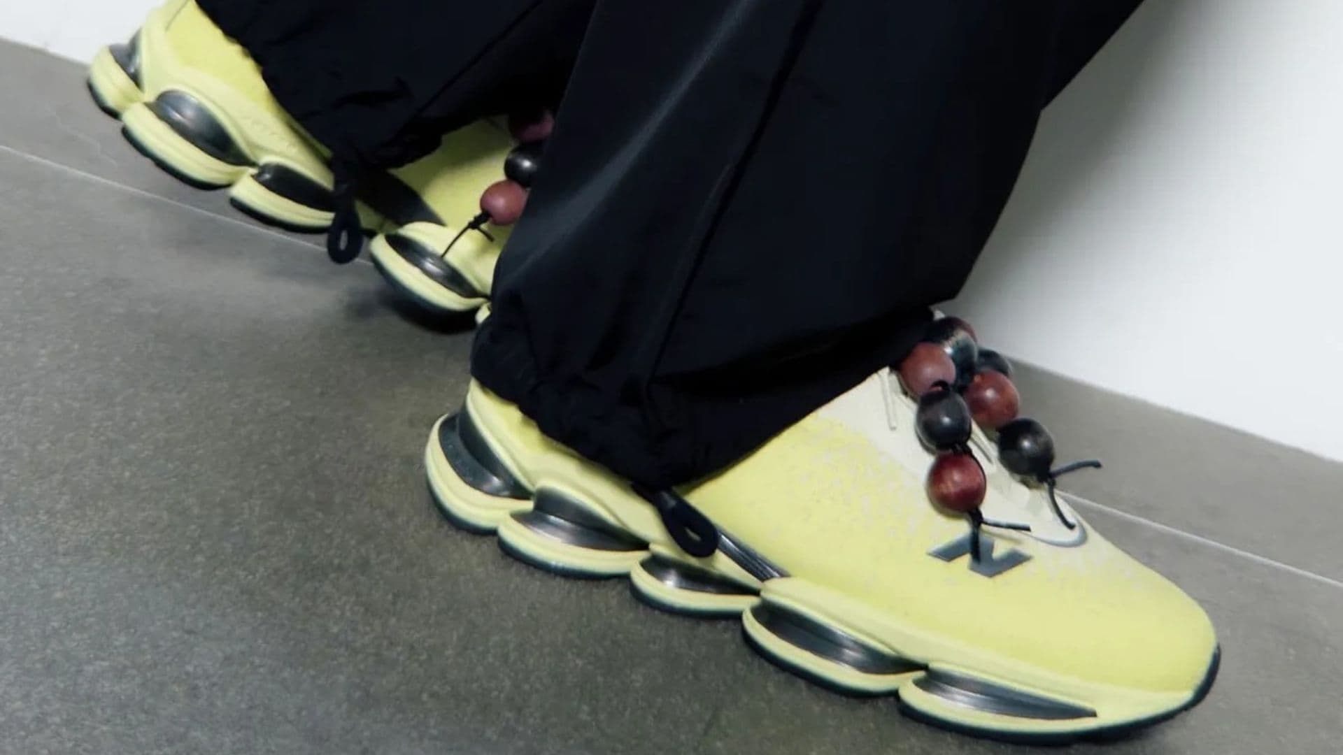 New Balance 2000S: la ABZORB muta hacia el minimalismo