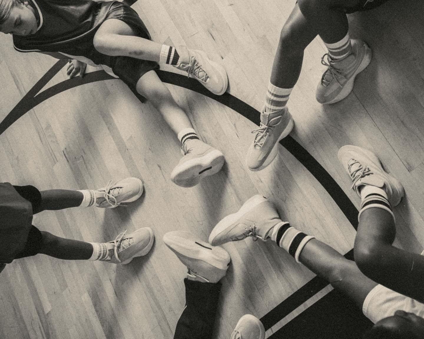 Fear of God Athletics con Adidas: una visión elevada del sportswear