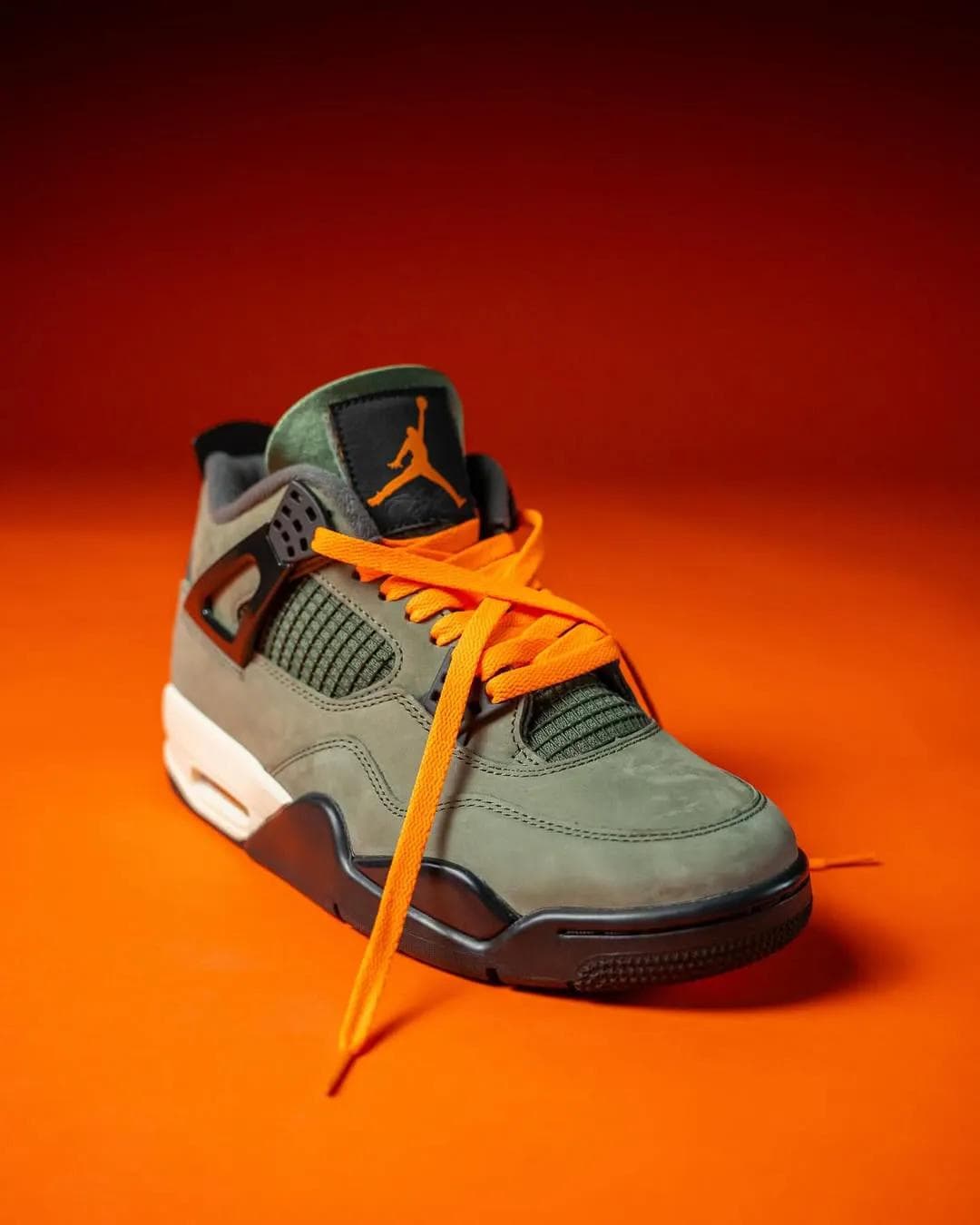 Air Jordan 4 x UNDEFEATED: el regreso del mito