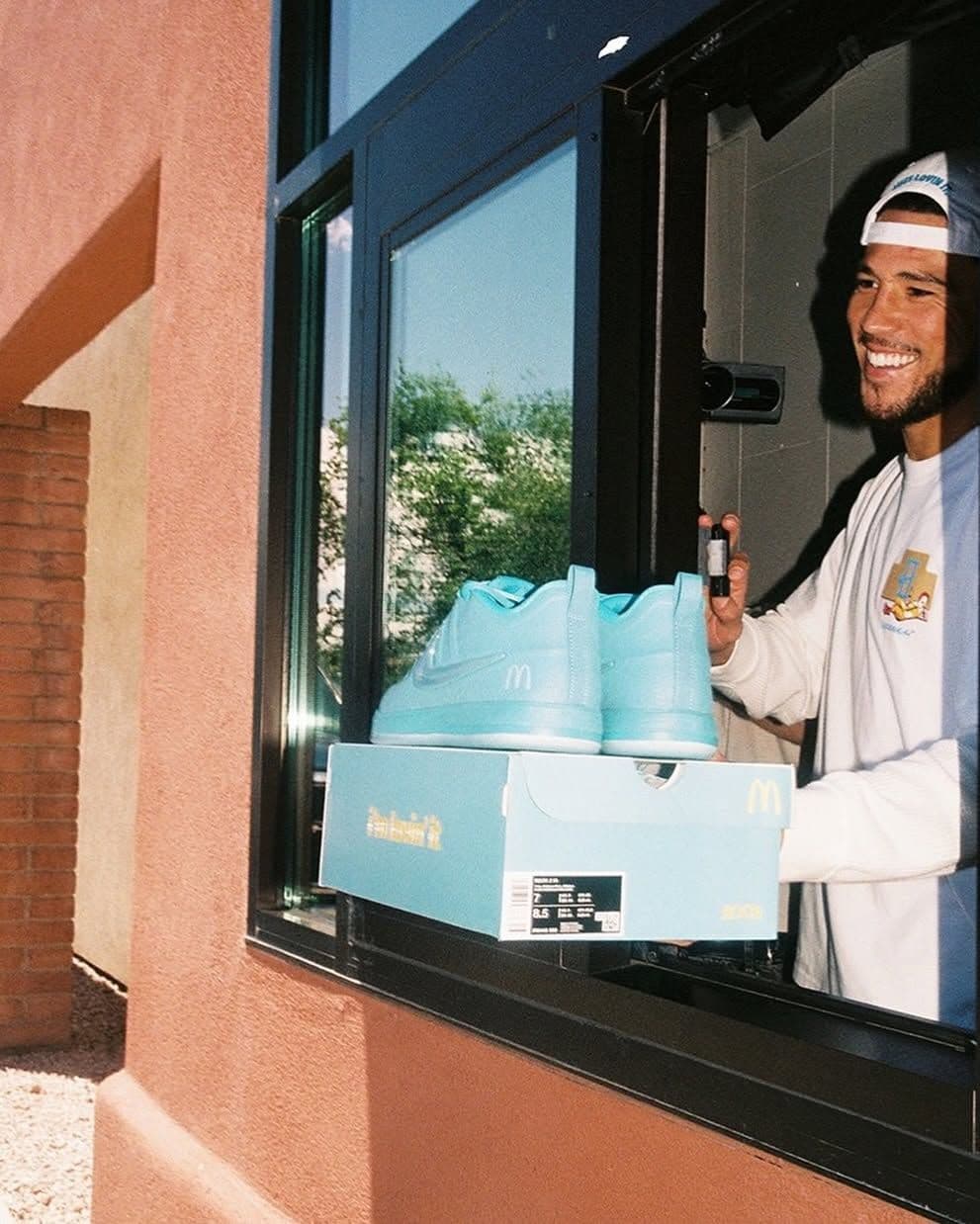 Nike Book 2: el homenaje de Devin Booker al McDonald's de Sedona