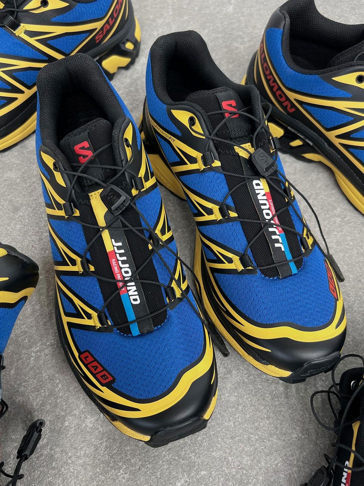 Estilo técnico: Salomon XT-6 x JJJJOUND