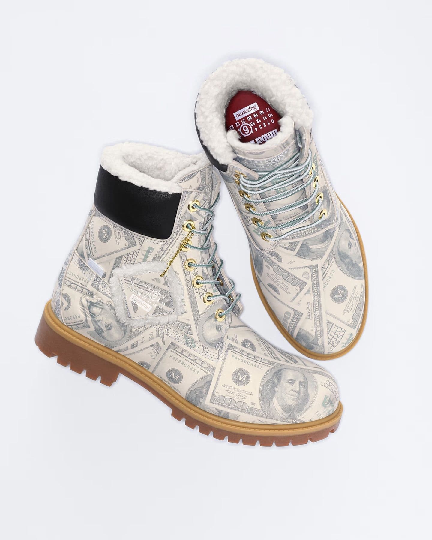 Supreme x MM6 x Timberland: la bota se cubre de billetes